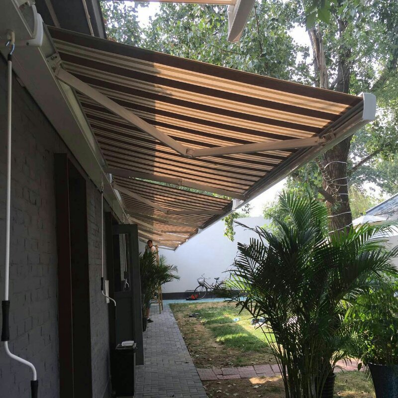 Jardín al aire libre Patio Garaje Metal Aluminio Impermeable Toldo eléctrico vertical retráctil