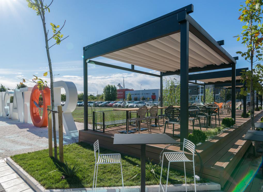 Toldo automático retráctil motorizado de aluminio personalizado Balcón independiente Techo de patio de jardín al aire libre