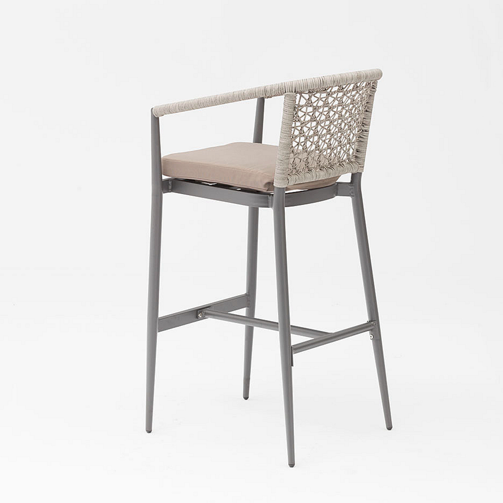 Diseño de nueva tecnología popular Marco de aluminio de ratán moderno Terraza Fiesta familiar Reposabrazos Ocio Silla de bar al aire libre