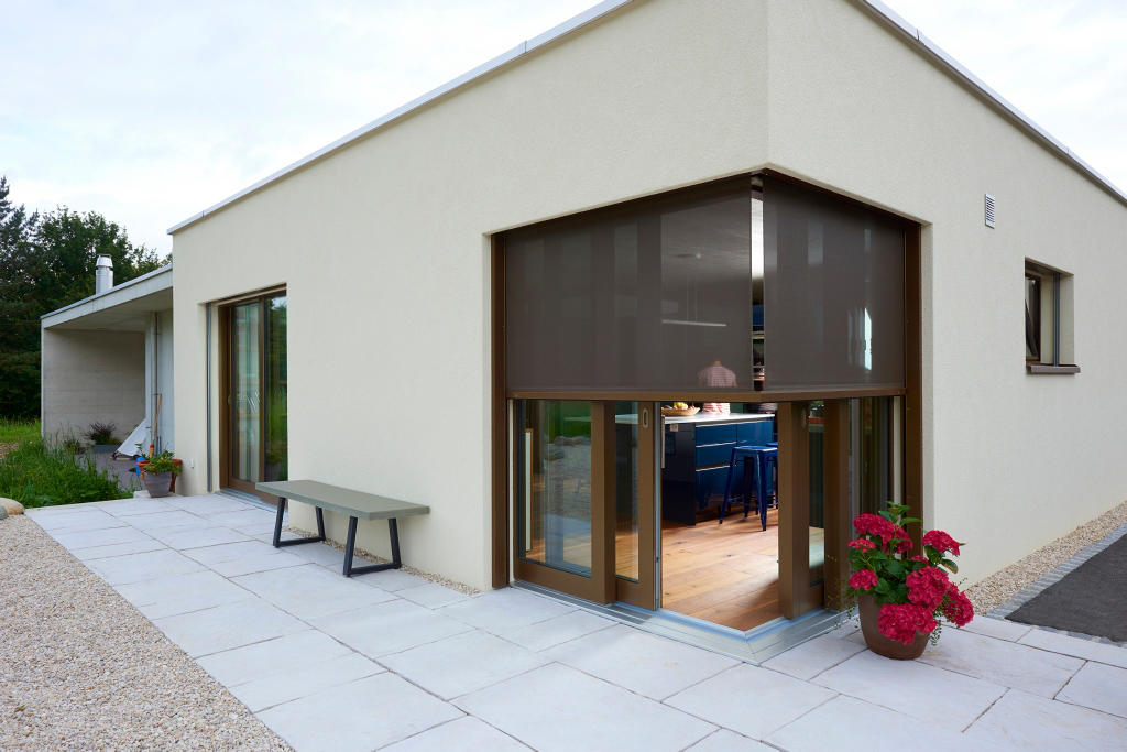 Persianas inteligentes del rodillo de la prenda impermeable motorizadas del apagón automático del balcón del balcón al aire libre a medida