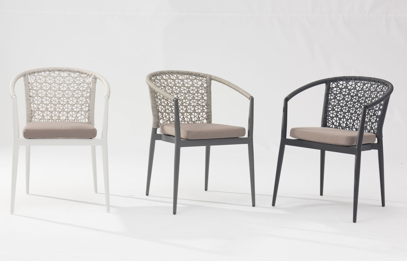 Dise&ntilde;o de nueva tecnolog&iacute;a caliente Marco de aluminio de rat&aacute;n moderno Jard&iacute;n Terraza Playa Apoyabrazos Silla de rat&aacute;n de ocio para exteriores