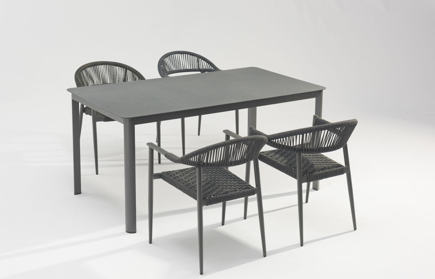 Nuevo dise&ntilde;o moderno Durable Cuerda suave el&aacute;stica Estructura de aluminio trenzado Terraza Jard&iacute;n Silla de cuerda al aire libre