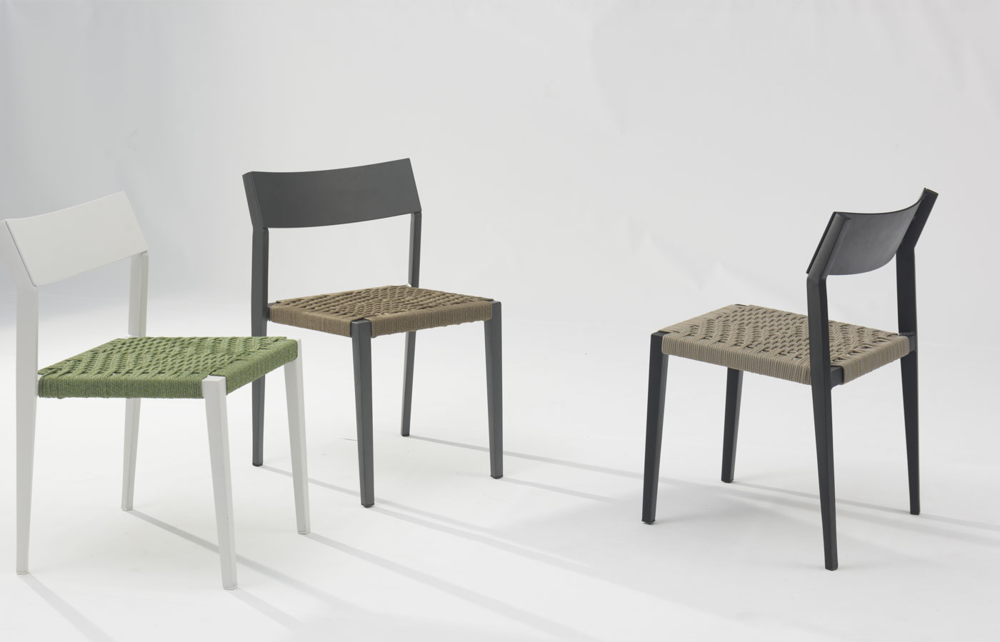 Nuevo y moderno dise&ntilde;o de arte de cuerda el&aacute;stico suave coj&iacute;n trasero de aluminio jard&iacute;n terraza playa silla de cuerda al aire libre