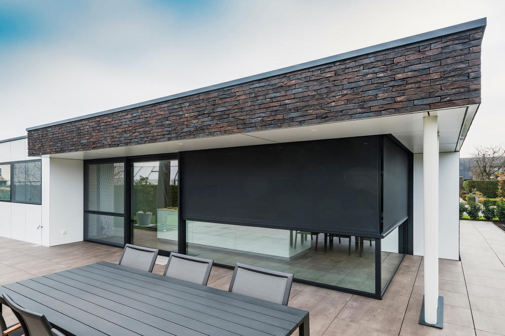 Persianas inteligentes del rodillo de la prenda impermeable motorizadas del apagón automático del balcón del balcón al aire libre a medida