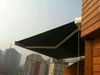 Jardín al aire libre Patio Garaje Metal Aluminio Impermeable Toldo eléctrico vertical retráctil