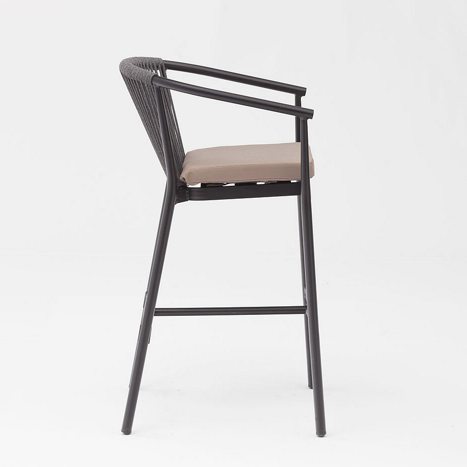 Moderno nuevo gran oferta diseño de arte de cuerda elástico suave cojín trasero aluminio terraza fiesta Pub silla de barra de cuerda al aire libre