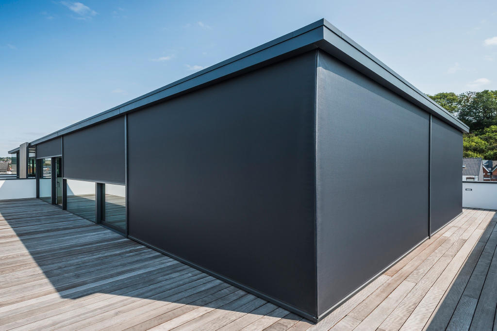 Persianas inteligentes del rodillo de la prenda impermeable motorizadas del apagón automático del balcón del balcón al aire libre a medida