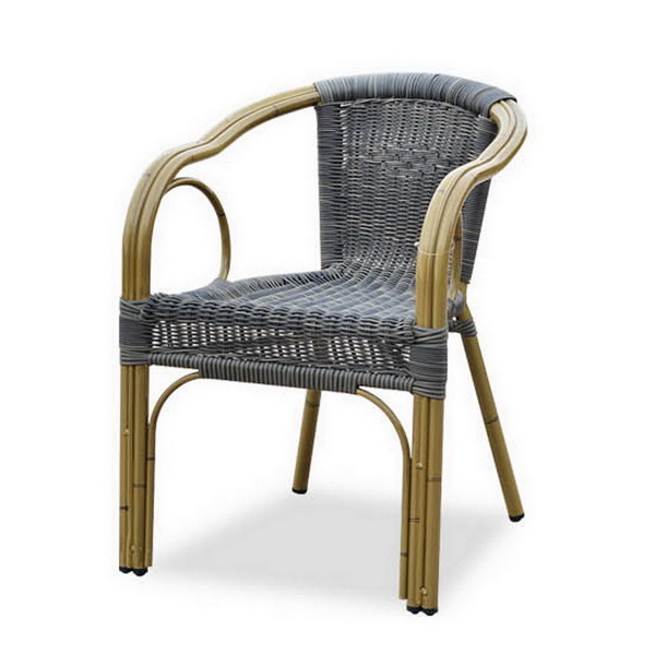 Introducción de la silla de ratán para exteriores.