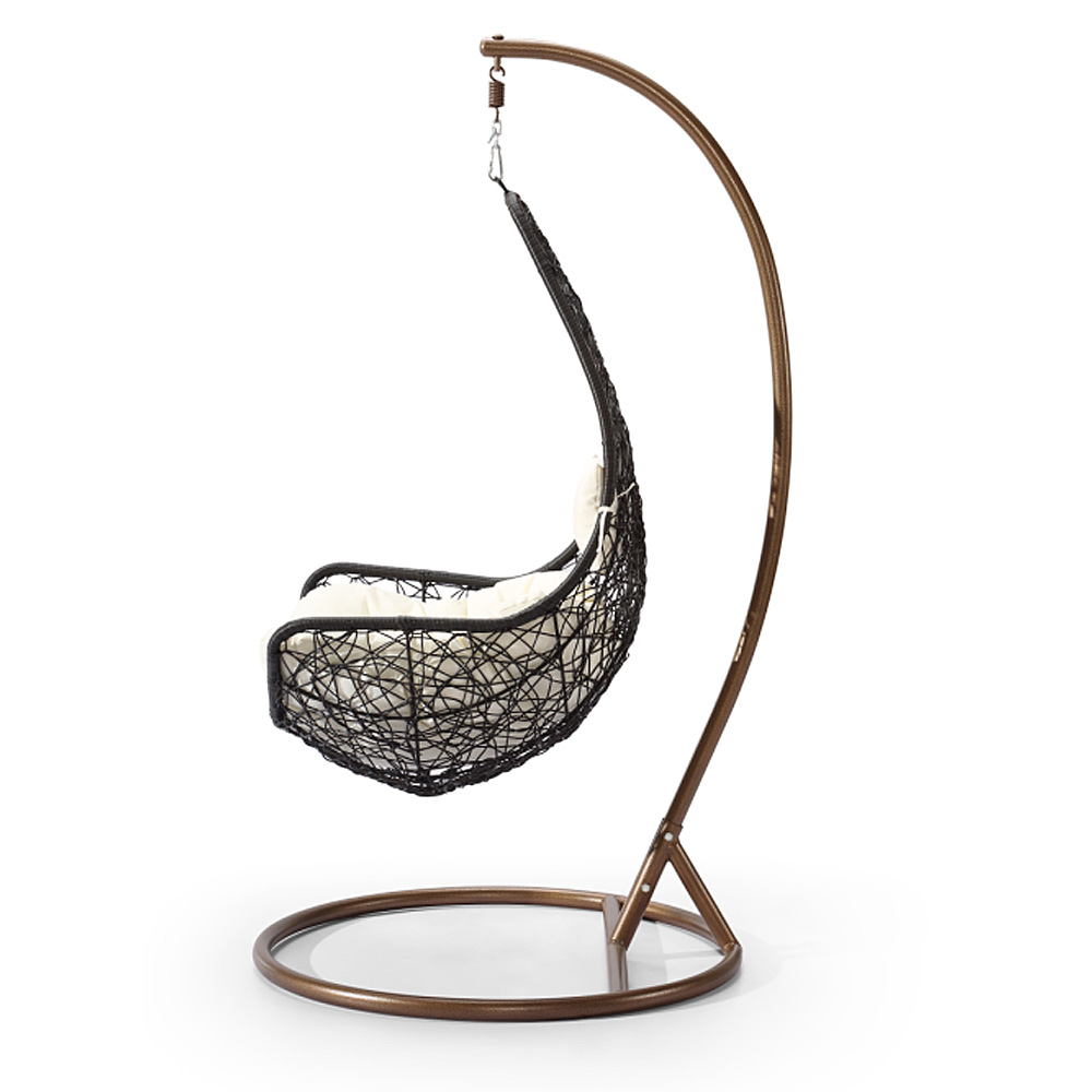 silla de mimbre colgante